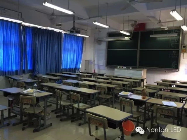 厦门市第二中学LED教室灯、黑板灯改造 厦门市第二中学LED教室灯、黑板灯改造