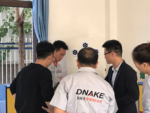 河南师大第二附属小学开装狄耐克新风系统