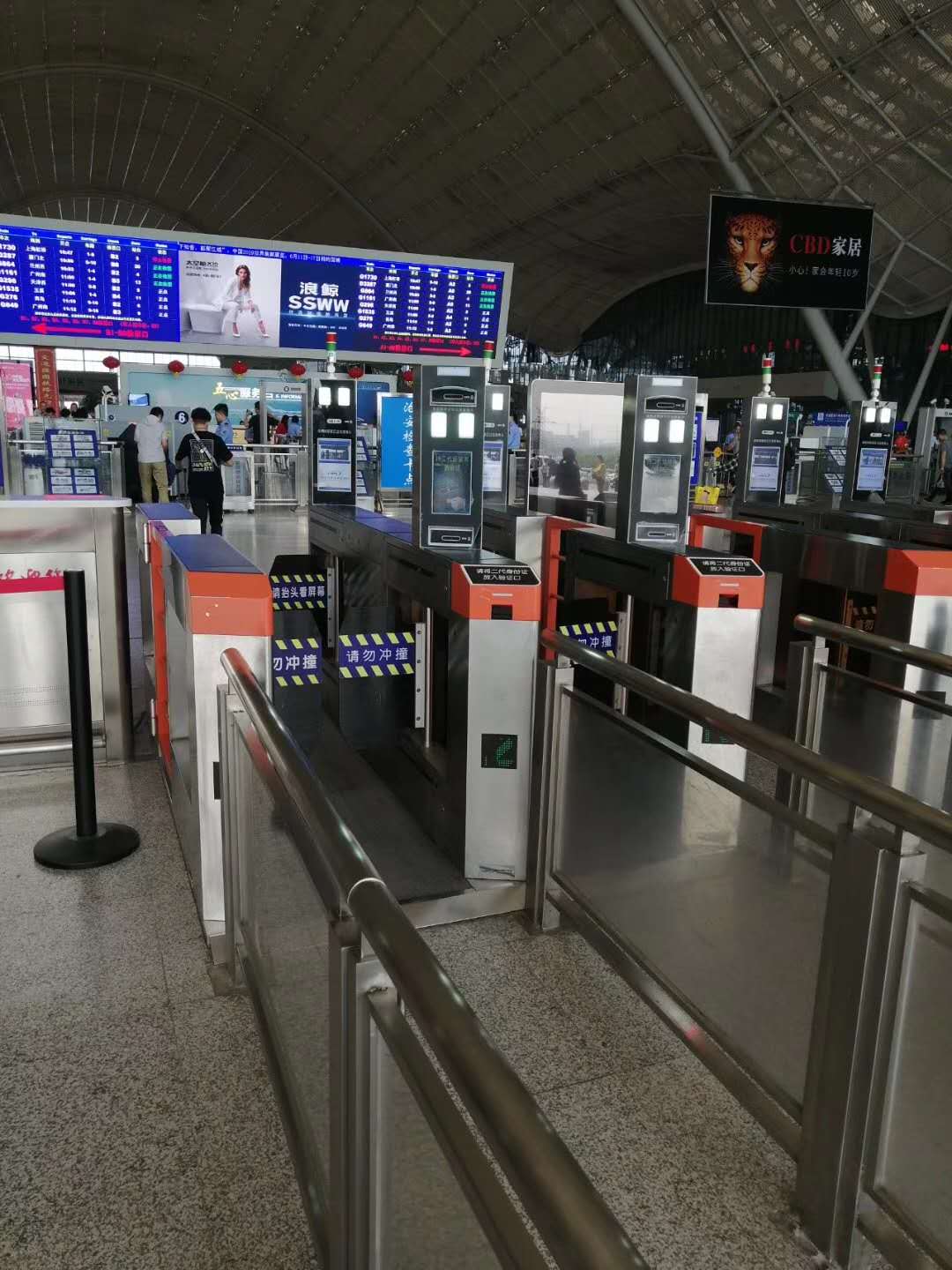汽車客運站高鐵站實名制檢票閘機人臉識別閘機