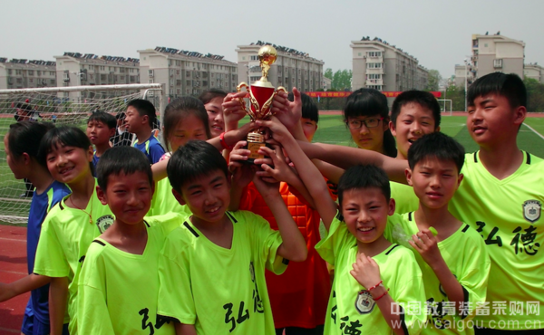 南京金陵中學仙林分校小學校園足球紀實