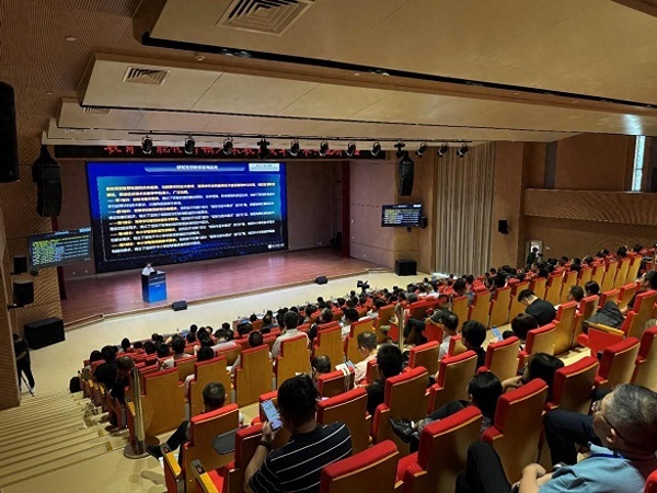 教育智能化引領未來教育變革研討會在寧夏大學成功召開