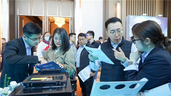 中科美菱数智化解决方案亮相2025中国整合生物样本学大会，引领生物样本存储新未来