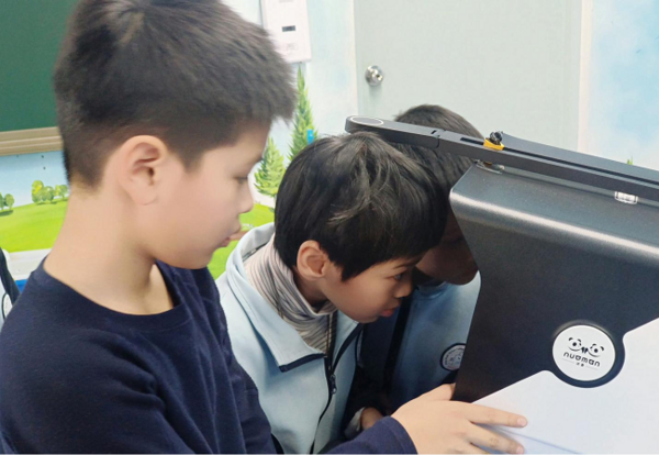 北京朝陽外語小學率先試點無人機教育 培養未來科技人才