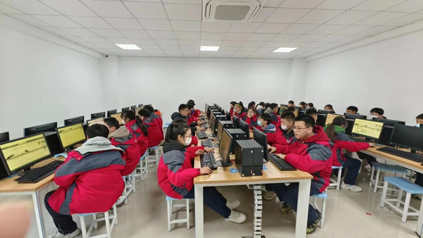 聯想云桌面攜手江蘇省運河中學，解鎖百變教室的正確打開方式