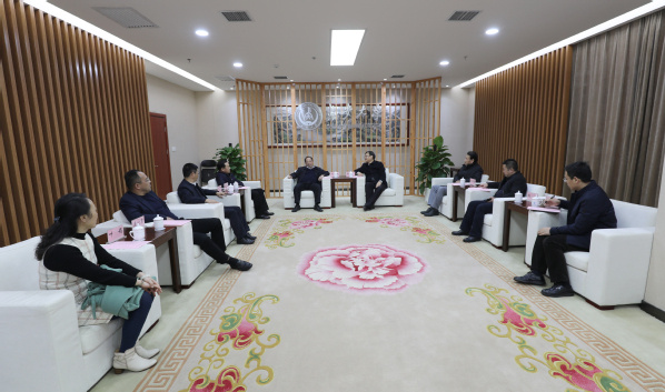 廣西交通投資集團一行前往長安大學交流調研