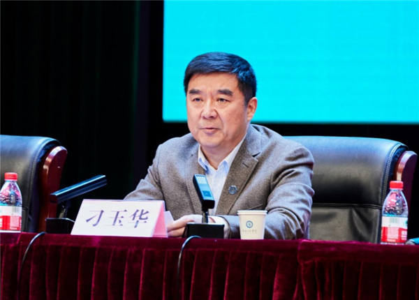 河南省应用型本科高校新工科建设研讨会召开