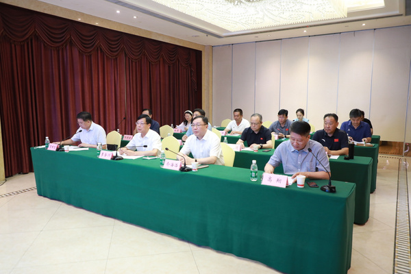 河南省學生體育總會換屆大會在鄭州舉行