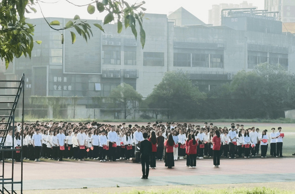 江西科技師范大學開展五四青年節主題團日活動