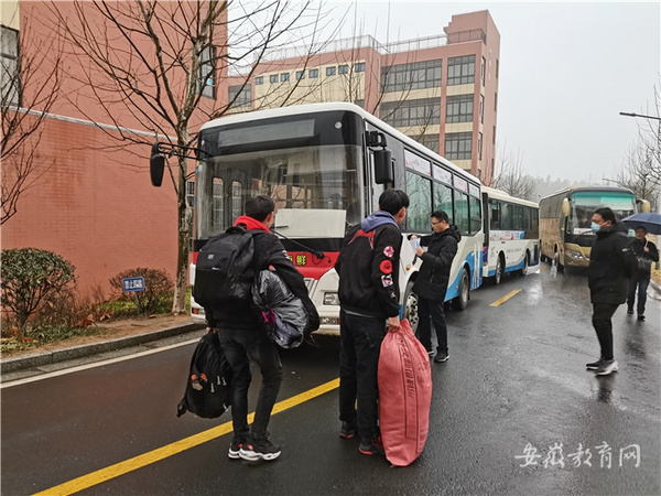 安徽宣城市機電學校開展學生寒假下企業社會實踐活動