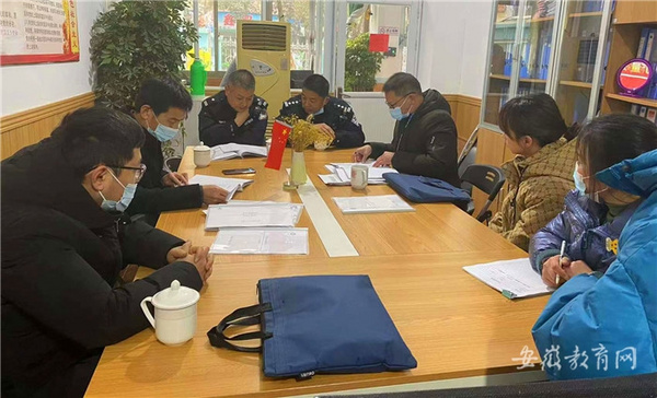 確保學生上下學乘車安全 安徽歙縣開展校車專項檢查