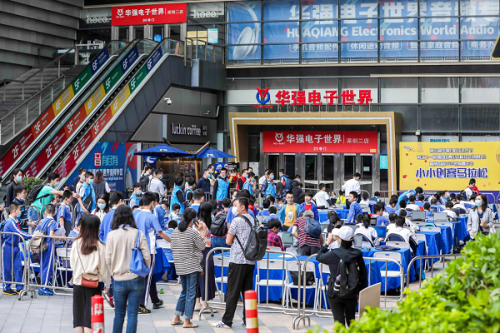 小小創客閃耀華強北科技街區齊競技