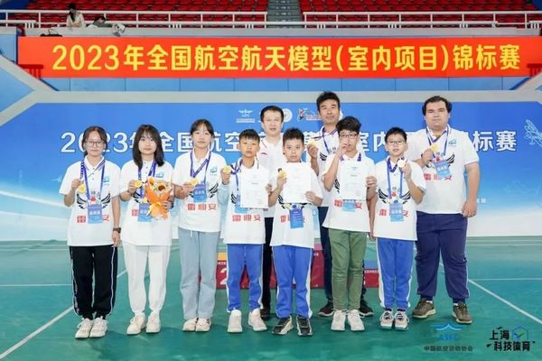 東莞少年勇奪全國無人機足球錦標賽冠軍，全體入選國家隊