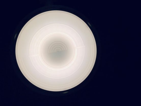 我心目中的理想臺燈，就是三思護眼臺燈這個款！