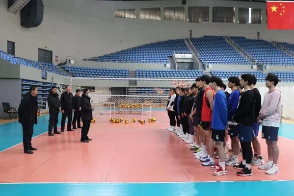 中國石油大學學校領導來體育教學部看望慰問寒假集訓師生