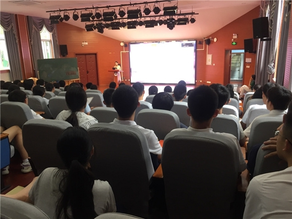 中國生產力學會與志愿無憂科技聯合開展公益進校講座