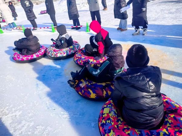 內蒙古錫林浩特：冰雪趣味運動會讓學生走出教室感受冰雪文化