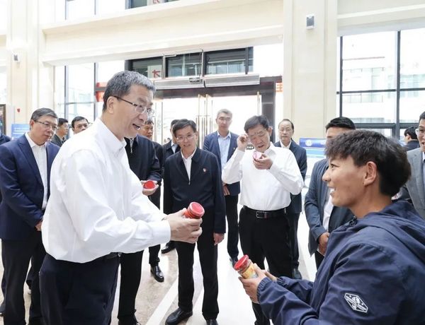 教育部與西藏自治區會商會議、教育援藏工作會議、援藏干部人才座談會在拉薩召開
