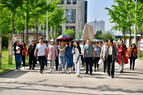 山西省實驗中學圖書館