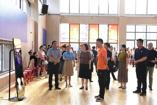 合肥市義務教育學校每天一節體育課現場會召開