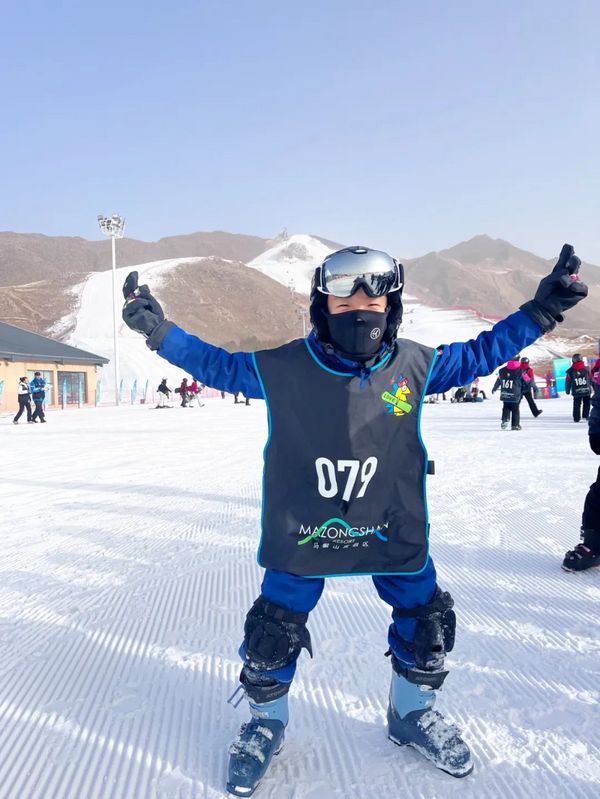 冰雪運動進校園 | 一起走進呼和浩特市中小學滑雪研學實踐活動