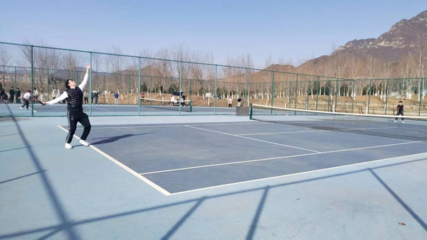 北京建筑大学学子在首都高校网球赛上获佳绩