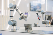 优傲协作机器人在教育和科研中的应用