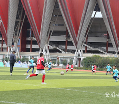 安徽铜陵市圆满举行第七届校园足球联赛